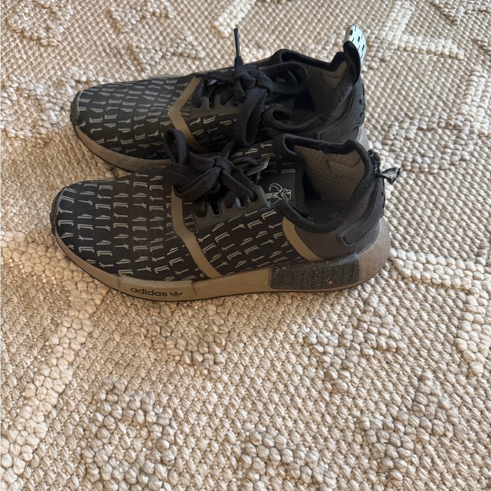 Adidas Black and Tan Patterned Sneakers